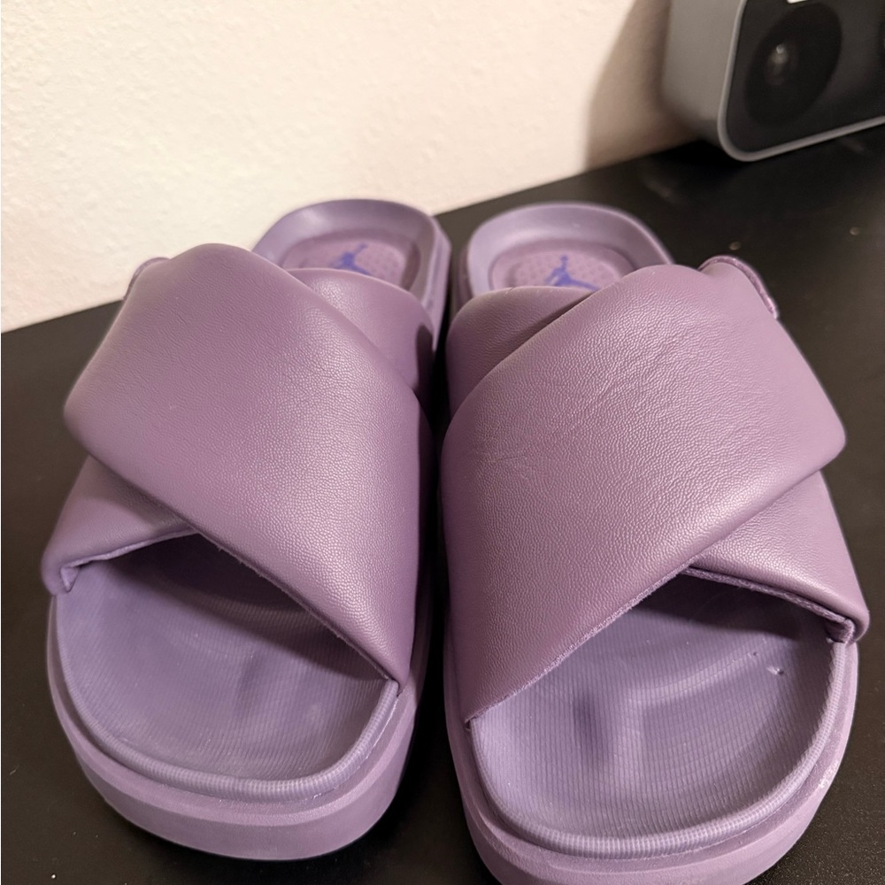 Jordan Slides (W, 8/9, Like New)